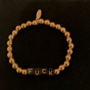 Stretchy gold beaded bracelet